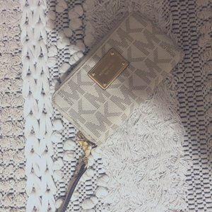 Michael Kors Wallet!